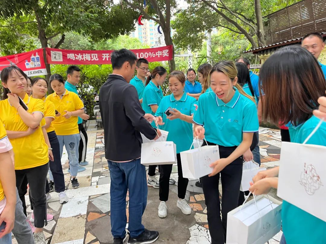 水思源中秋团建活动现场